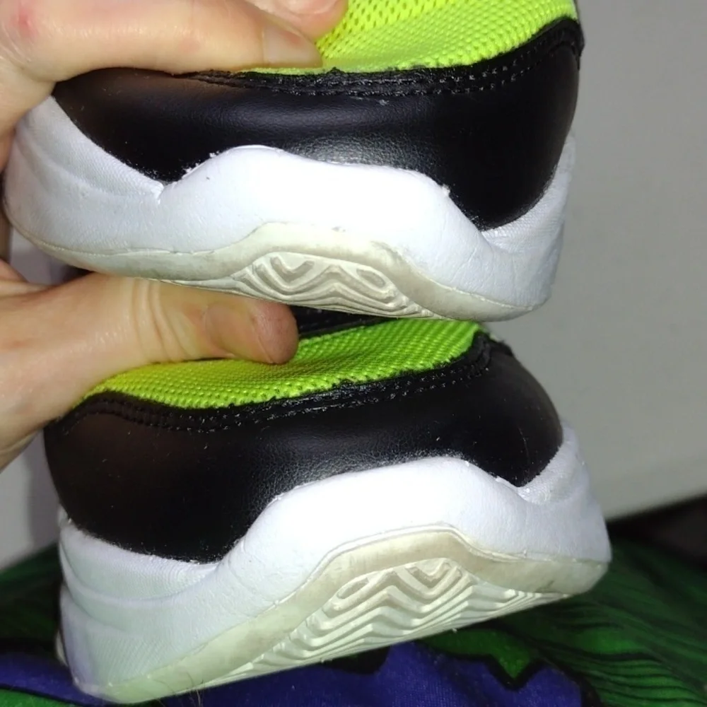 Guess Sneakers size 10 multi-colored pink yellow black
